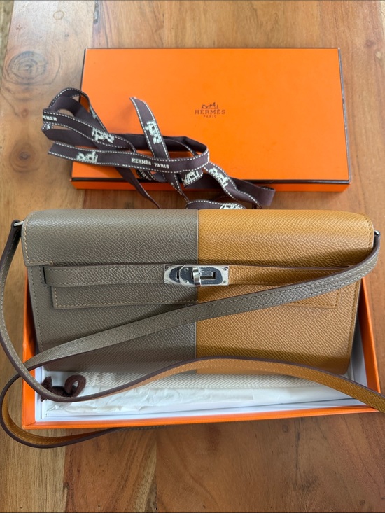 Hermes Handbags - NWT Hermès Kelly To Go Casaque Wallet / Bag / Clutch [tricolor]